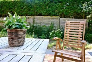 Gartenstuhl Holz - eine langlebige Gartenstuhl Variante